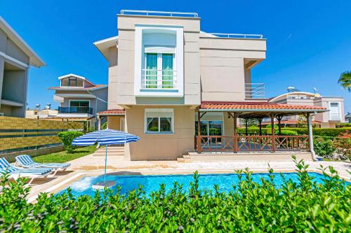 Imagem da galeria de Paradise Town Villa Despina em Belek