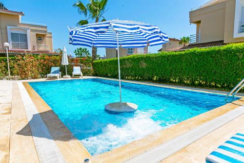 Imagem da galeria de Paradise Town Villa Despina em Belek