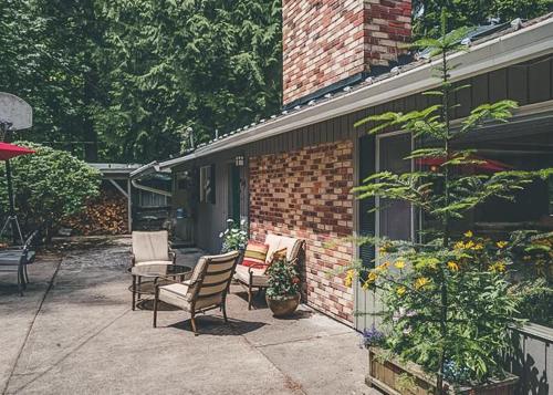 Taman di luar Deer View Retreat - Meredith Lodging