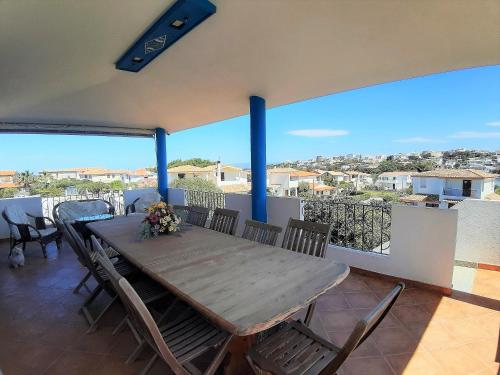 A balcony or terrace at Le pavoncelle 1