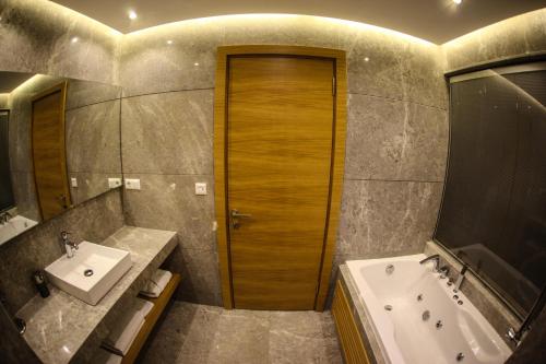 Φωτογραφία από το άλμπουμ του Hotel Yayoba σε Tekirdag