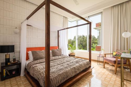 Letto o letti in una camera di La Sierra, 2 & 3BHK Villas near Anjuna & Vagator Beach with Private Pool, Terrace, Garden, Kitchen & Security