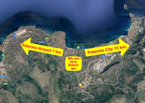 un mapa del aeropuerto de patina y estamos aquí la misma llamada en Arricàmpati Apartments Villa & Bringo Car Rental, en Carini