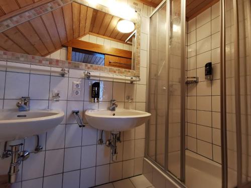 Ванная комната в Das kleine Familienhotel Koch