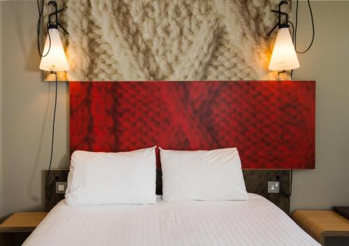 Katil atau katil-katil dalam bilik di ibis Plymouth