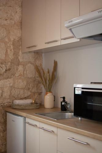 Φωτογραφία από το άλμπουμ του Noemie Studios στο Αθάνι