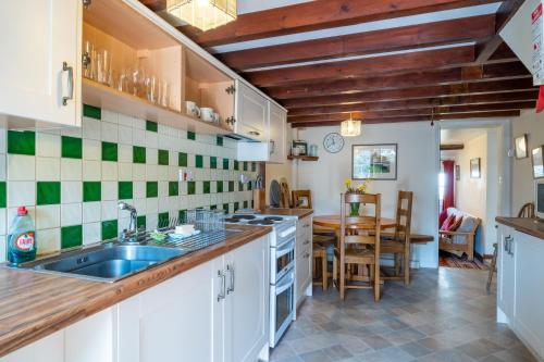 High Wallabarrow Farm Cottage – Photos 2