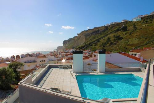 Salvador’s House T2 - Rooftop Pool & Nazaré Center