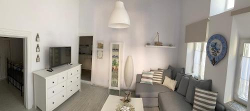 BUDGET DOWNTOWN APARTMENT- Harma I