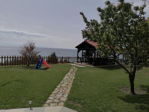 Imagen de la galería de 2SEA VILLA Nea Potidea CHALKIDIKI, en Nea Potidaea