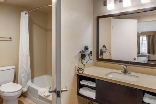 Баня в Best Western Country Inn Temecula