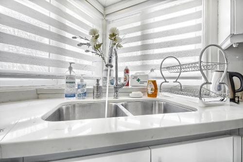 Foto dalla galleria di The Vacation Luxury Unpack, Relax, Enjoy a Toronto