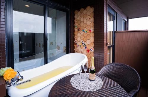 Kagoshima Hotel Florence Ami (Adult Only) tesisinde bir banyo