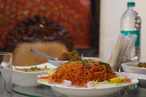 Еда / где поесть недалеко от отеля