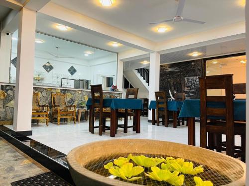 Gallery image of Funwhales Rest House in Negombo