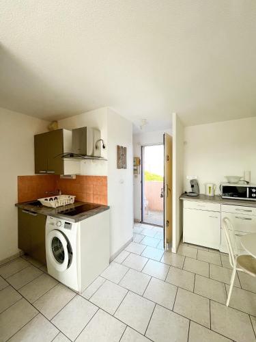 Cap d'Agde Antinea, Plage Rochelongue, Piscine et Parking