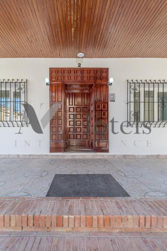 Η πρόσοψη ή η είσοδος του AYZ Silvela - Auto check-in property