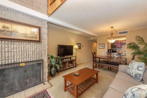 507G Two Bedroom One Bath – Photos 2