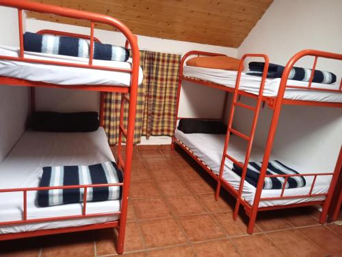 Albergue Bosque del Betato (España Piedrafita de Jaca ...