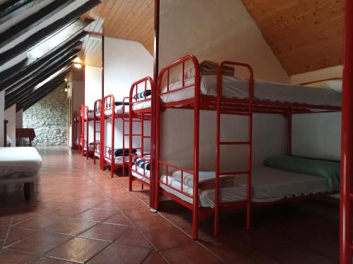 Albergue Bosque del Betato (España Piedrafita de Jaca ...