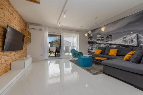 Μια τηλεόραση ή/και κέντρο ψυχαγωγίας στο Villa Elite