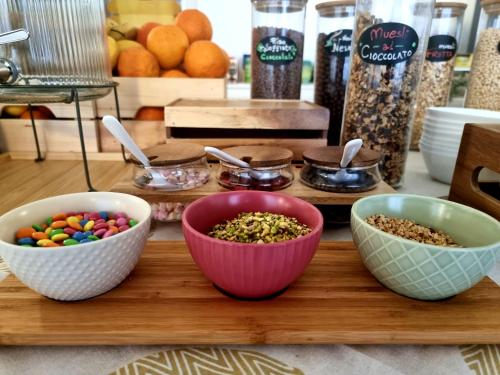 Foto dalla galleria di Hotel Elefantino Grey - Free Brunch & Breakfast Until 13-00 - Vicinissimi a Mirabilandia a Milano Marittima