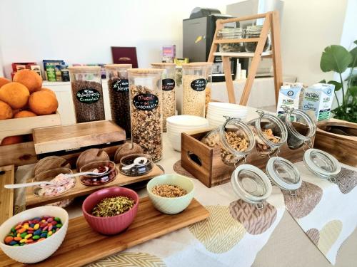 Foto dalla galleria di Hotel Elefantino Grey - Free Brunch & Breakfast Until 13-00 - Vicinissimi a Mirabilandia a Milano Marittima