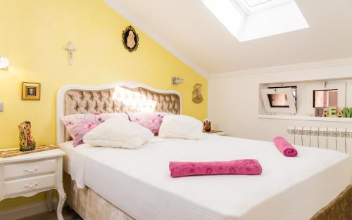 Ένα ή περισσότερα κρεβάτια σε δωμάτιο στο Luxury Apartment Sara