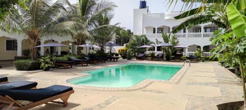 Πισίνα στο ή κοντά στο Dulaa Deema Residence Brufut Heights