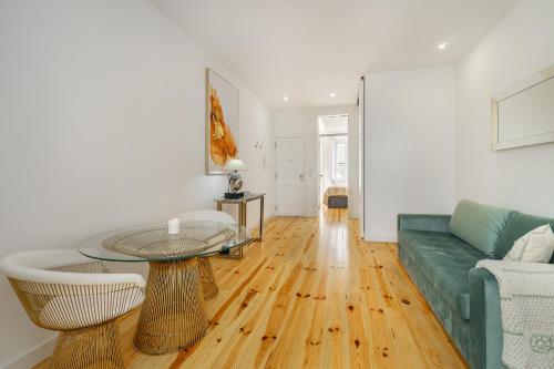 WHome Chic 1-bed w/ Patio perfect to explore Lisbon