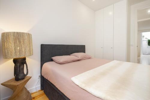 WHome Chic 1-bed w/ Patio perfect to explore Lisbon