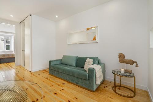 WHome Chic 1-bed w/ Patio perfect to explore Lisbon