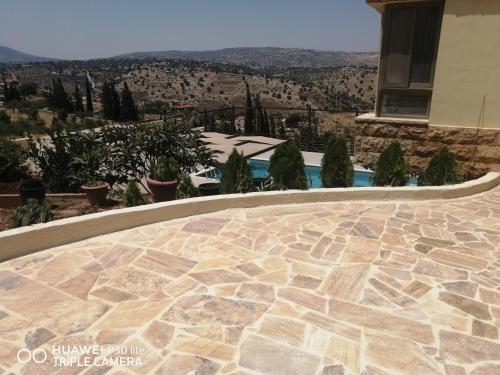Πισίνα στο ή κοντά στο Sultana Farm and Villa