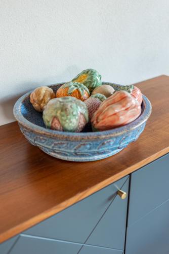 アパートメントの敷地内または近くでの食事または食べ物