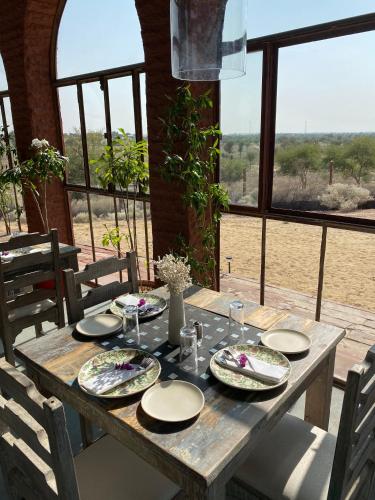 Balkón nebo terasa v ubytování Kaner Retreat - India's First Desert Botanical Resort