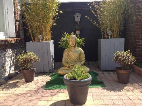 Imagen de la galería de Le Jardin des Poules, en Thiétreville