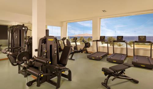 Fitness centrum a/nebo fitness zařízení v ubytování Coral Sea Imperial "Coral Sea Sensatori"