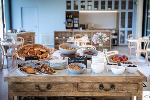 Jídlo v hotelu nebo okolí