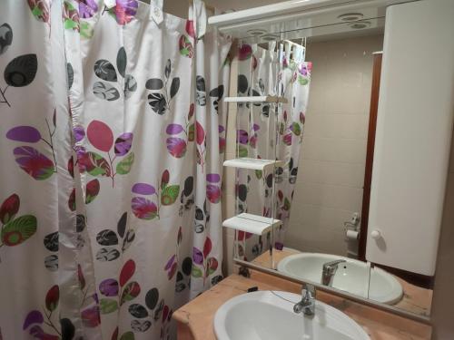 Ванна кімната в Apartamentos Casa May III - Centro Benidorm