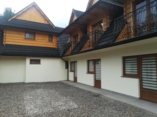 Budova, v ktorej sa apartmán nachádza
