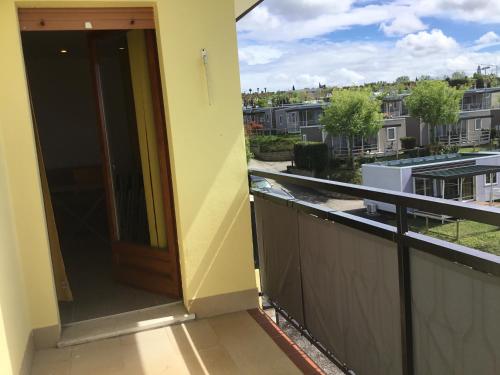 Gallery image of CASA COSTA AL SOLE in Lazise