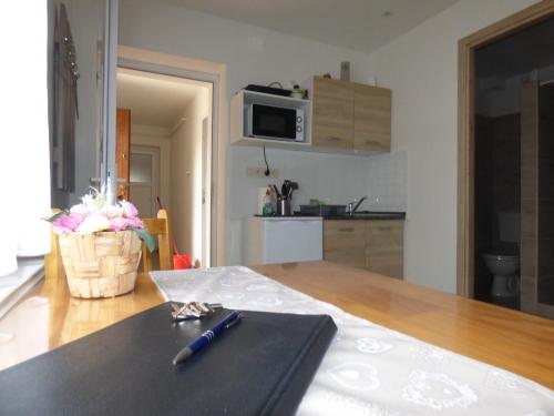 Dapur atau dapur kecil di Pogácsás Apartman