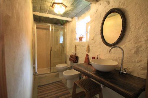 Koupelna v ubytování Casa de Vilar de Rei - Refúgio no Minho com piscina