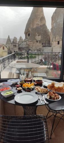 Makanan di atau berdekatan hotel