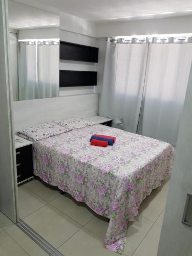 Cama o camas de una habitación en Flat Decorado luxo em Boa Viagem junto ao Shopping
