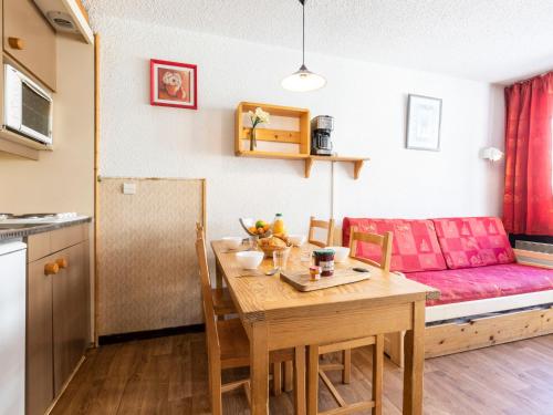 Apartment Lauzières 616 by Interhome
