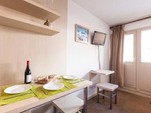 Apartment Vanoise 167 by Interhome