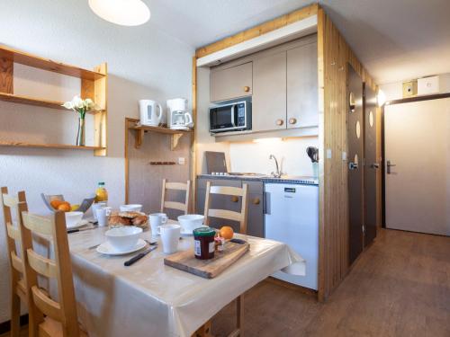 Apartment Arcelle 308 by Interhome