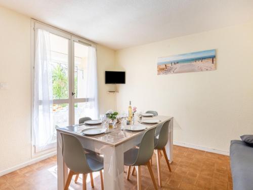 Apartment Les Sables d'Or-8 by Interhome