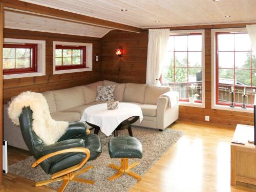 Χώρος καθιστικού στο Chalet Koven by Interhome